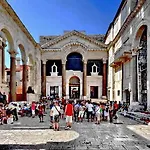 ベッド・アンド・ブレックファスト Porta Adriatica 3*